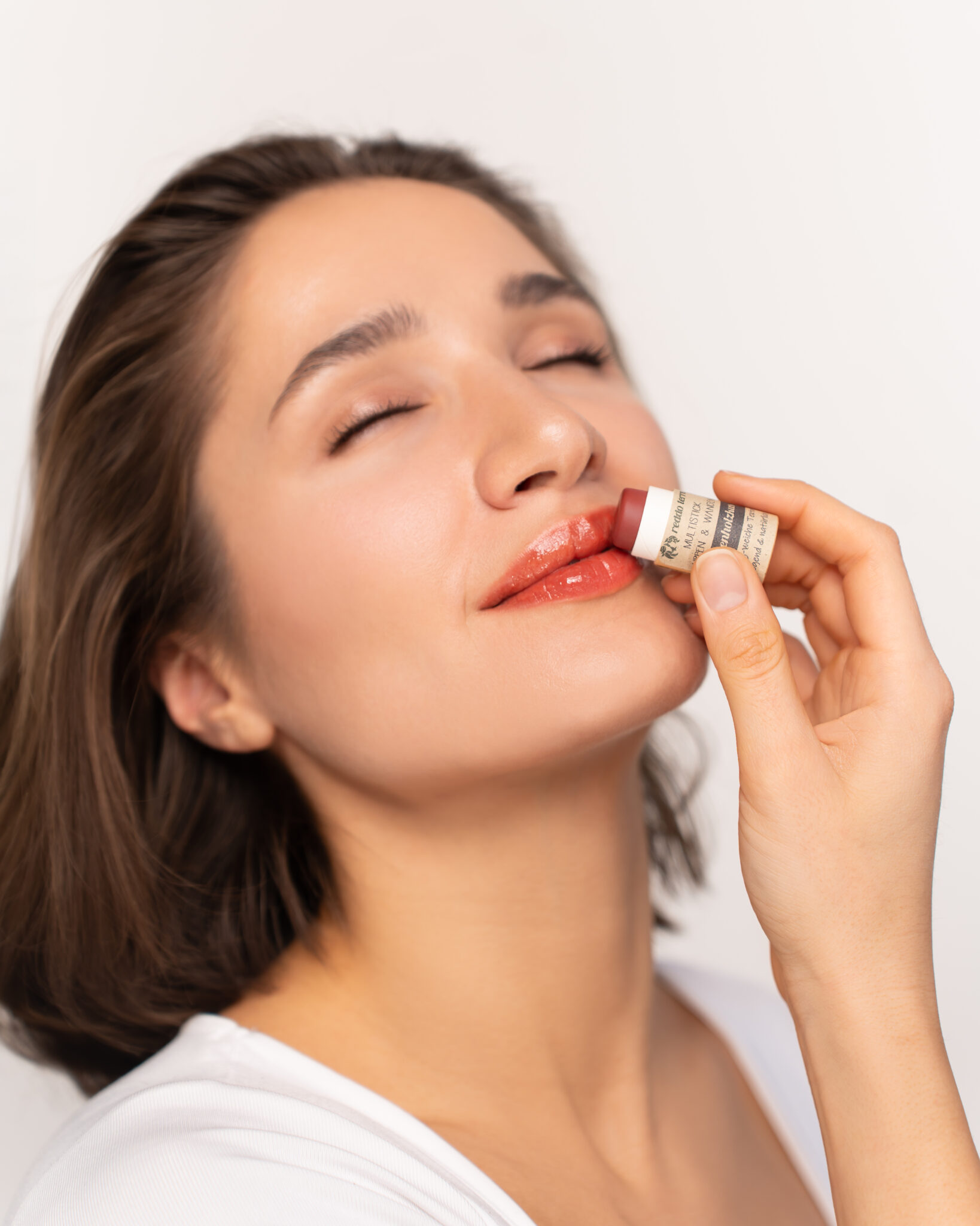 Rosenholzkuss Naturkosmetik-Multistick ohne Titandioxid in rosigem Holz-Nude für Lippen und Wangen