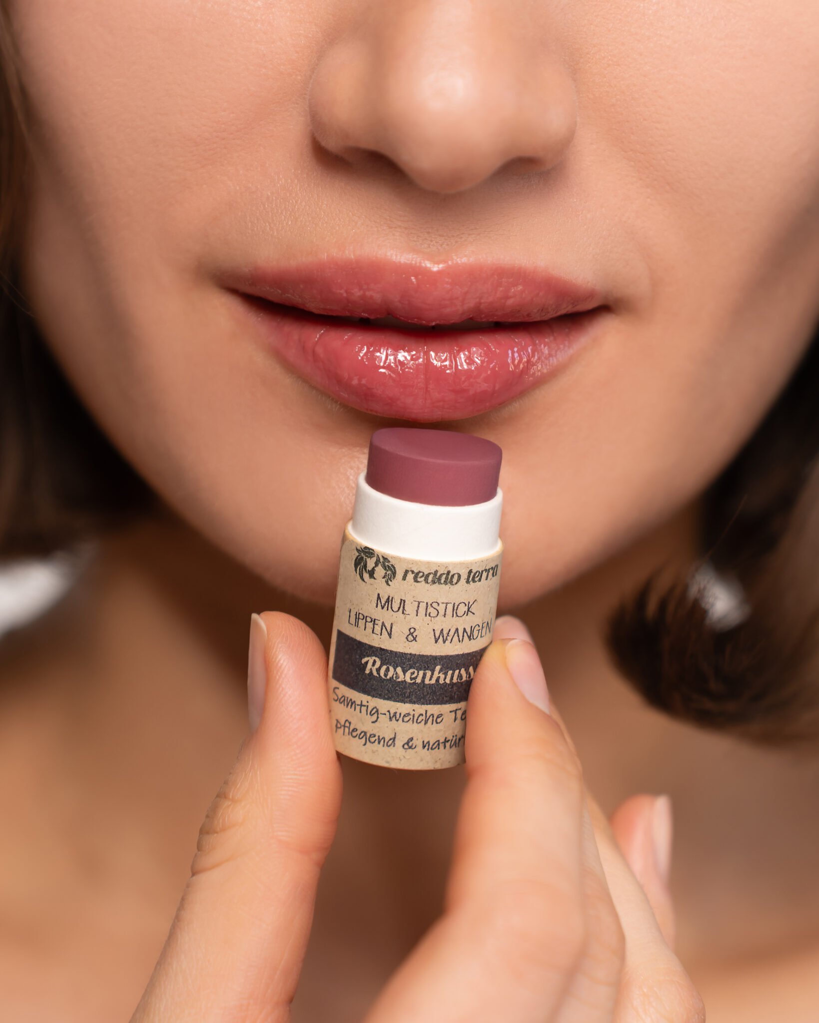 Natürliche Lippenpflege ohne Titandioxid von Reddo Terra