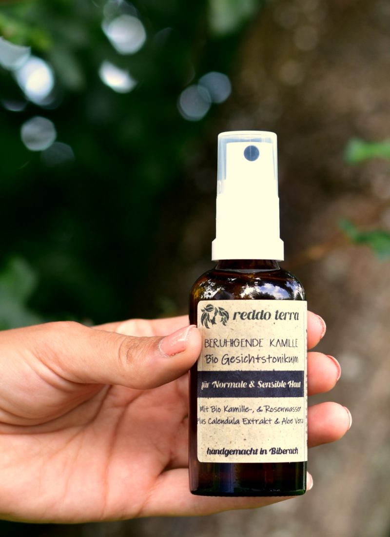 Beruhigende Kamille Bio Gesichtstonikum für normale und sensible haut mit calendula extrakt